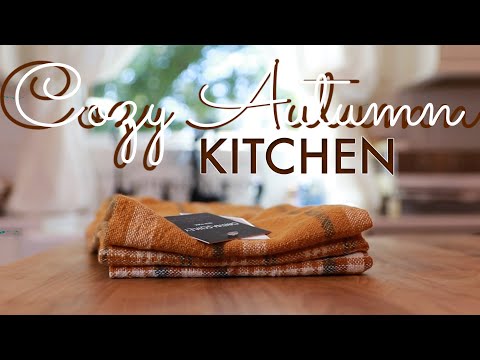 A Cozy Fall Kitchen | Fall Home Decor Ideas for Chilly Autumn Nights | Decorate with Me 2021🍁