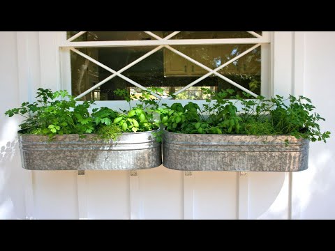 54 Exterior Home Decorating Ideas with Flowers on the Window | garden ideas
